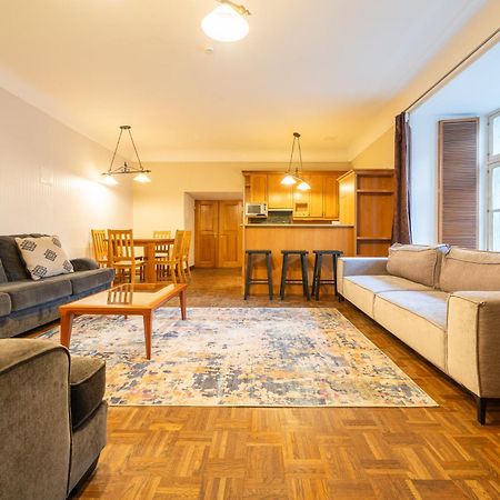 Old Town - Kohtu Apartment Таллин Экстерьер фото