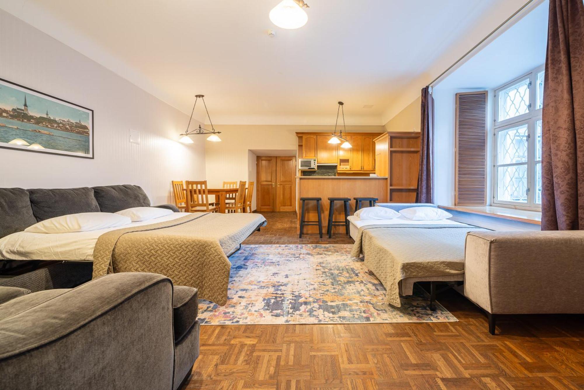 Old Town - Kohtu Apartment Таллин Экстерьер фото